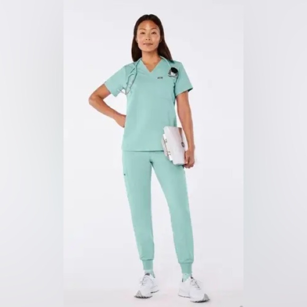 Figs Sea Glass Scrub Top and Jogger Scrub Bottom - S